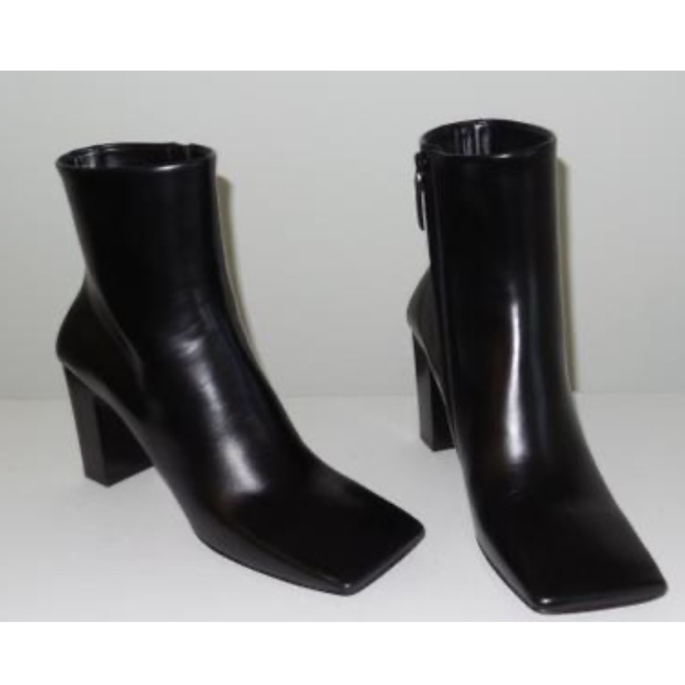 BALENCIAGA BLACK LEATHER SQUARE TOE BLACK ANKLE BOOTS SIZE 36.5